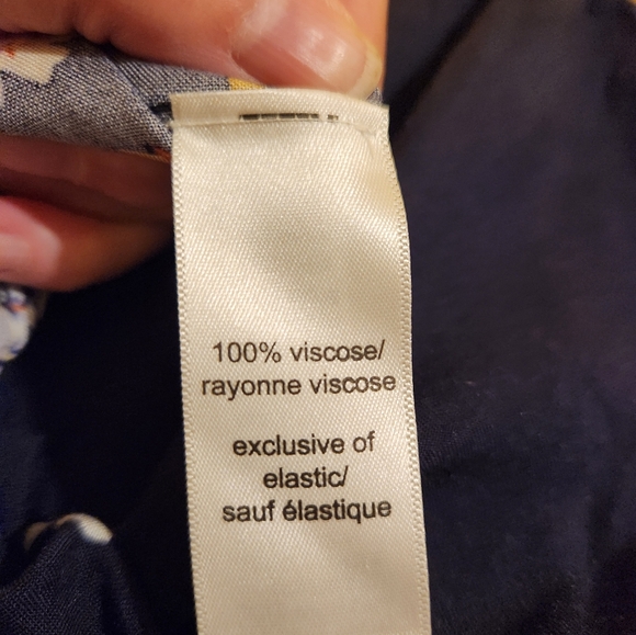 Maurices medium navy jumpsuit with slit pant legs that ties at bottom. - Picture 3 of 5